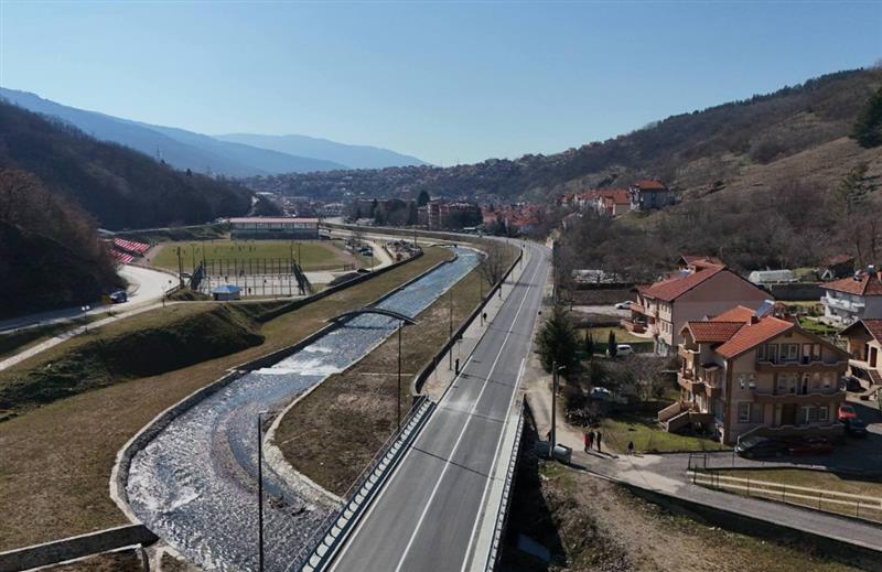 Сообраќајот трековно, застои нема