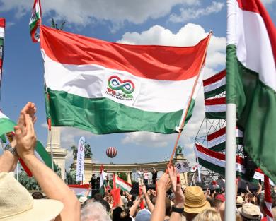 Унгарија: Опозициската партија Тиса води според анкетите