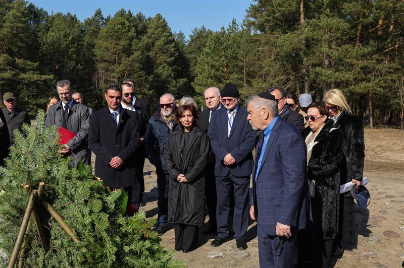 Сиљановска-Давкова од Треблинка: Нема да дозволиме да се избрише болната меморија за Холокаустот и за нашите македонски Евреи
