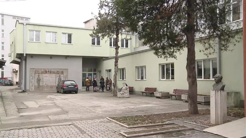 Уапсен наставник од Средното уметничко училиште во Скопје поради сексуално вознемирување на ученичка