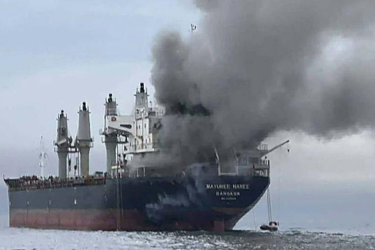 Иран со морничава порака до целиот свет: Подгответе се за нафта од 200 долари 