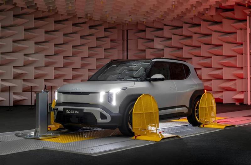 „Kia EV2“ носи исклучително тивка кабина во класата на мали електрични „SUV“ возила