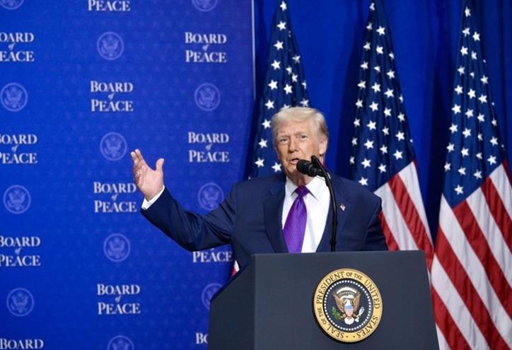 САД привремено ги укинаа санкциите за дел од иранската нафта, Трамп најави намалување на воените операции 