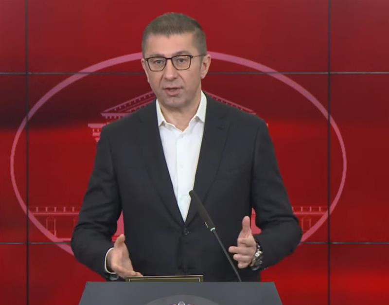 Мицкоски: Владата донесе одлука за намалување на ДДВ за горивата и ослободување на количини на мазут од државните резерви
