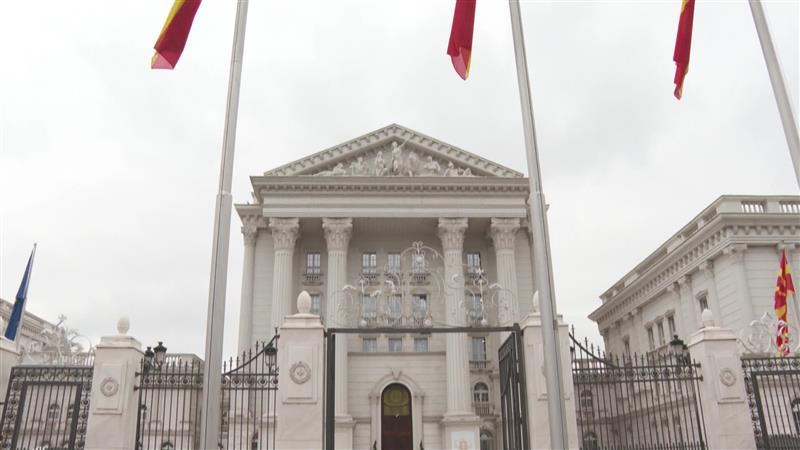 Владата го намали ДДВ на горивата од 18 на 10 отсто, одлуката ќе важи две недели 