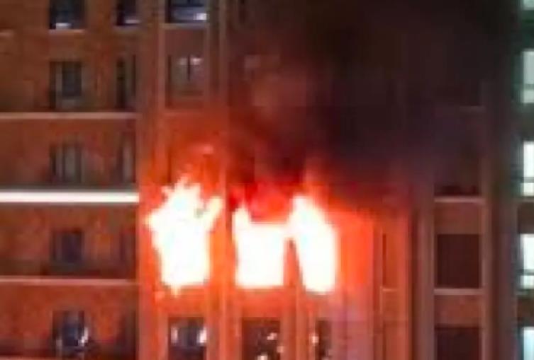 Три жртви во пожар во центарот на Москва, спасени 19 лица