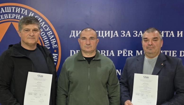 ДЗС: Два нови пилота за гаснење пожари на отворено, со што сега има вкупно пет со дозвола за „ер трактор“