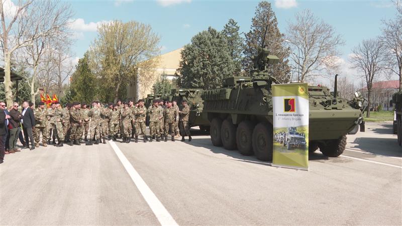 АРМ доби 17 лесни оклопни возила „Страјкер“ набавени од САД