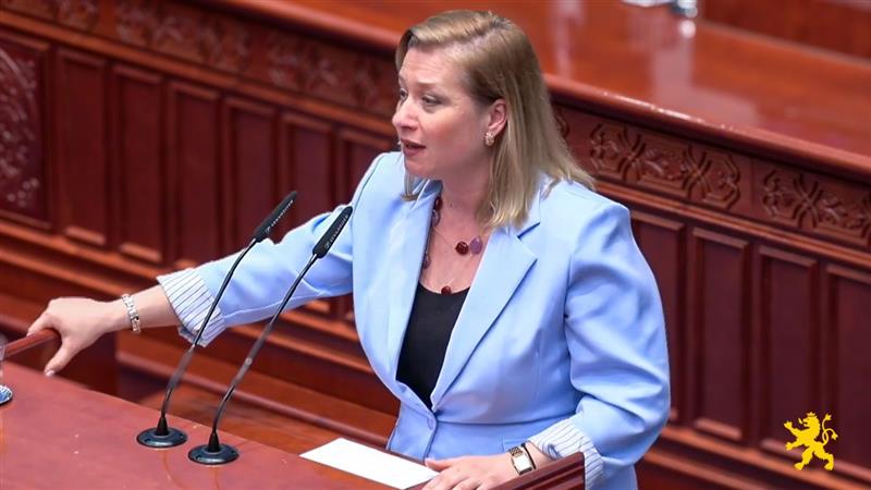 Василевска: Крај на чување предмети во фиока, со воведување на електронска архива и дигитализација ќе завршат ваквите практики