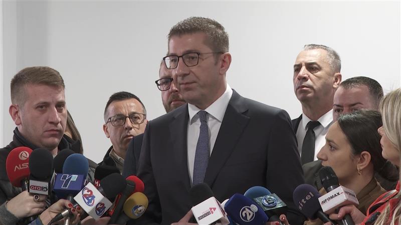 Мицкоски: Македонија располага со доволно количини на нафтени деривати, нема простор за паника