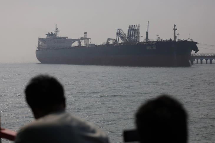Иран нападна танкер за кој тврди дека бил поврзан со Израел