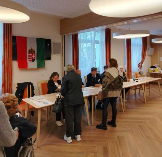 Излезноста на изборите во Унгарија до 11 часот речиси 38 отсто