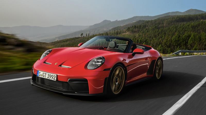 Претставен е новиот Порше 911 GT3 S/C, направен е за патишта, а не за тркачки патеки (ВИДЕО)
