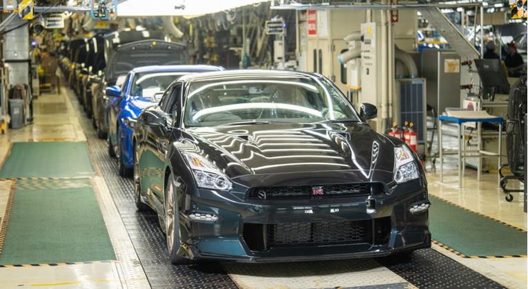 Нисан потврди: Пристигнува новиот GT-R (ФОТО)