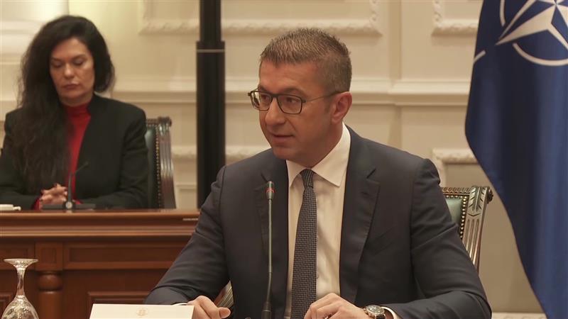 Премиерот Мицкоски на работна посета во Истанбул