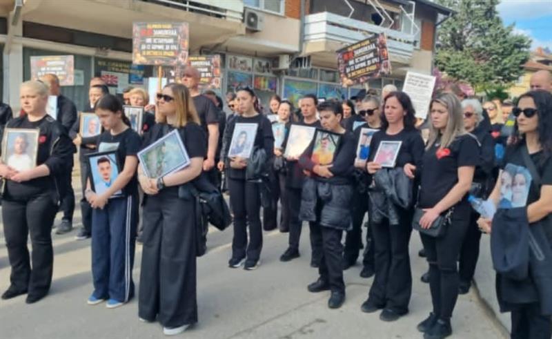Родителите на загинатите во „Пулс“ од Штип: Чекориме затоа што вистината мора да излезе на виделина и одговорност мора да има