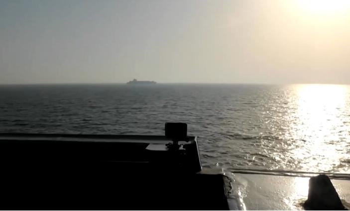 Министерот за одбрана вели дека германската морнарица планира можна улога во Ормуз