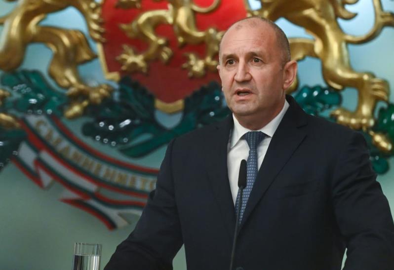 Бугарија ја запира воената помош на Украина