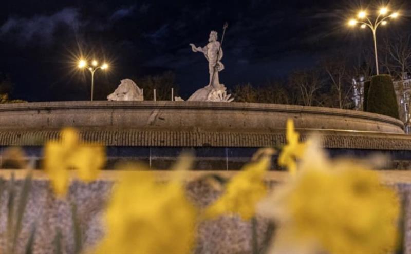 Туристка ја оштети фонтаната на Нептун во Фиренца- ѝ било предизвик пред венчавката