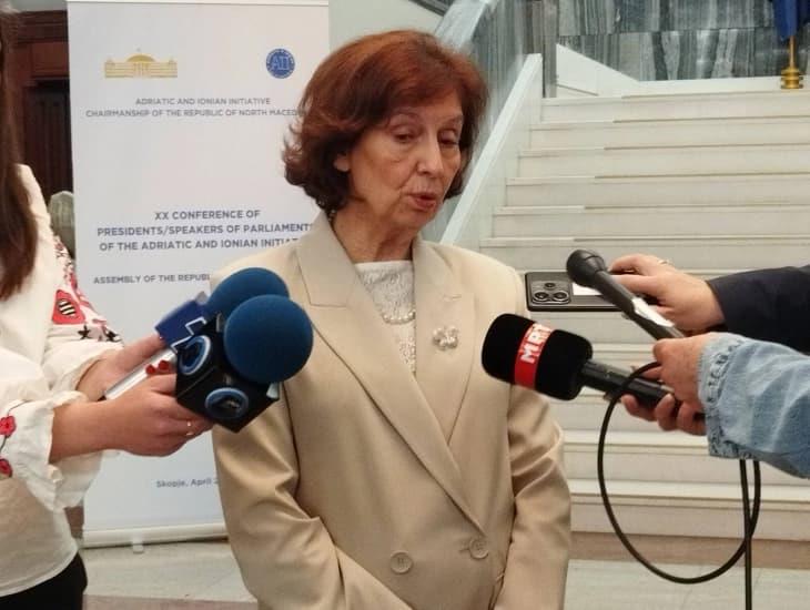 Сиљановска-Давкова поддржува укинување на пржинската влада, двојно државјанство вели не треба да има и за претседателот на државата и за министрите
