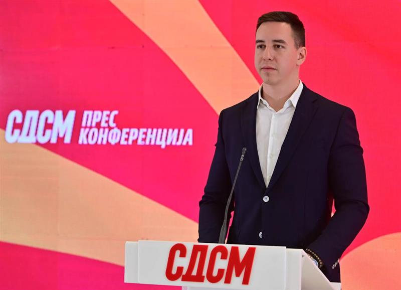 СДСМ: Младите се иселуваат, а лажните патриоти во Владата земаат бугарски пасош за ЕУ