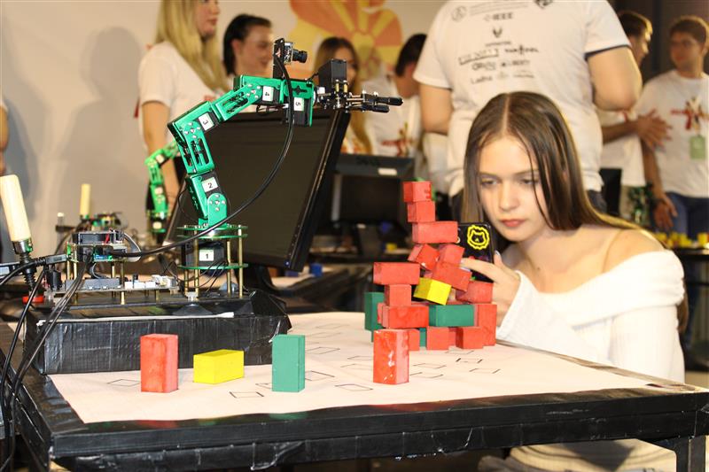 Заврши четиринаесеттиот RoboMac 2026