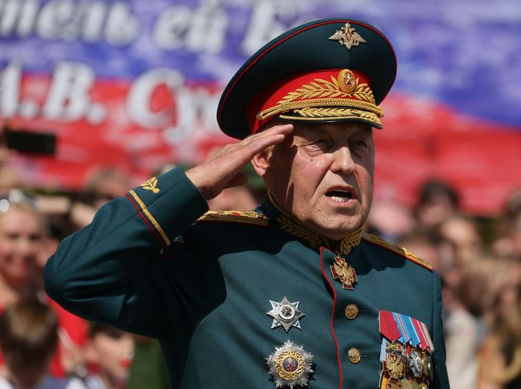 Пензиониран руски генерал исмејувајќи го, му се налути на Путин : „Кого точно ќе исцрпиме?“