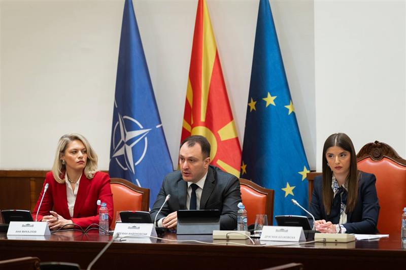 Андоновски: Безбедноста на децата во дигиталниот простор е прашање што бара јасен, системски и одговорен пристап