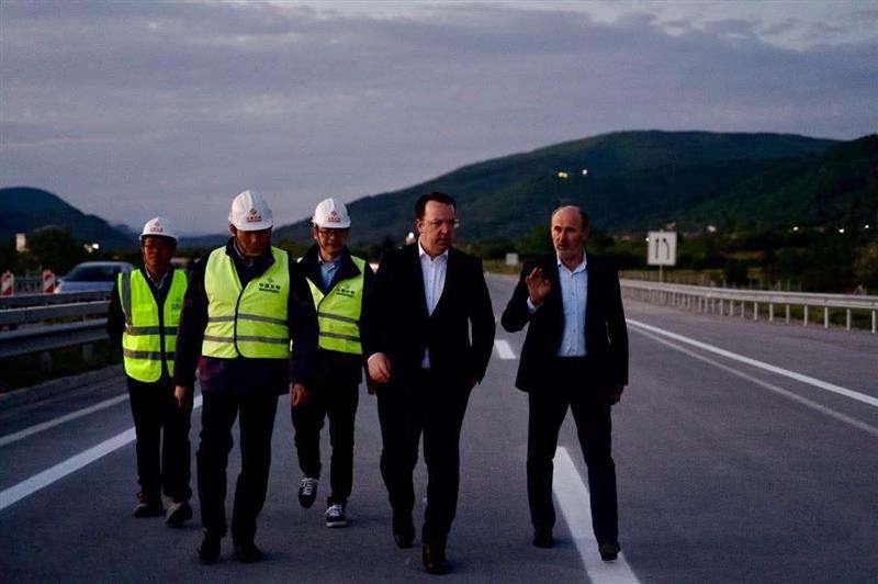Николоски и Трајановски доцна вечерва на терен: Од утре ја пуштаме во употреба клучката Требениште на автопатот Охрид - Кичево