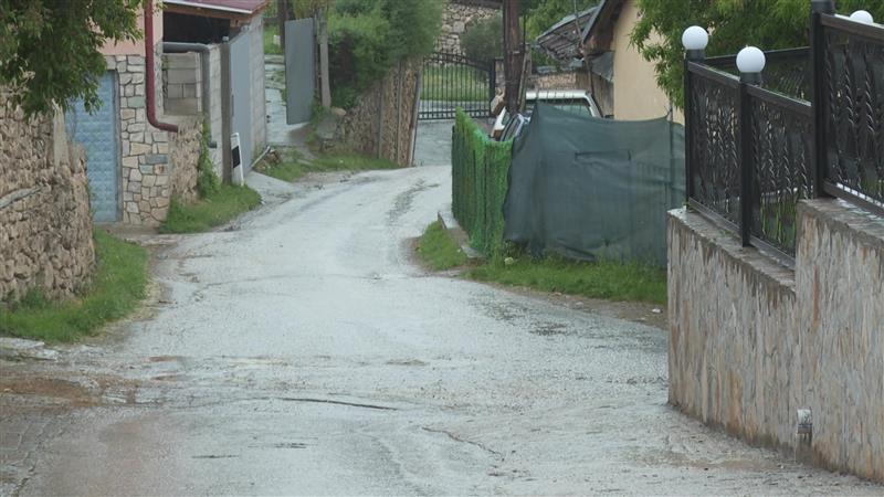 Жителите на Горна Матка се жалат – немаат питка вода, а патот не им е реконструиран половина век 