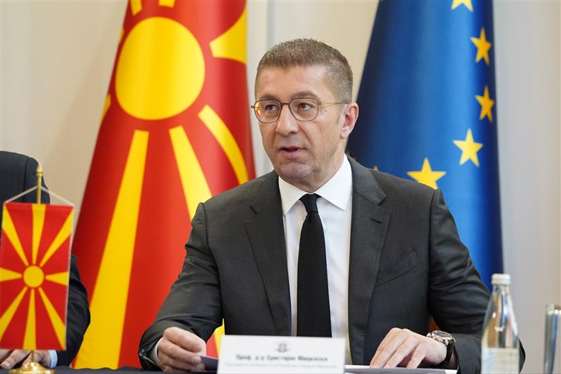 Мицкоски со Првомајска честитка: Нема иднина без луѓе што вложуваат, градат и веруваат 