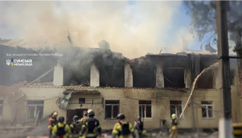 Русите со дронови нападнаа градинка во Суми, во тек е акцијата за спасување (ВИДЕО)