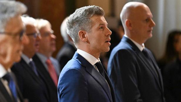 Со денешното полагање заклетва, Петер Маѓар и официјално ја презема власта во Унгарија