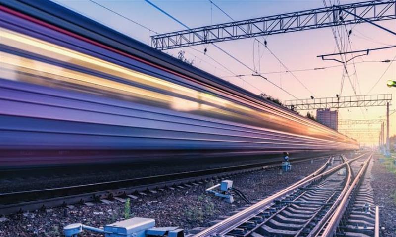 Воз прегази четиригодишно девојче во Германија- се вовлекло со велосипед под рампата