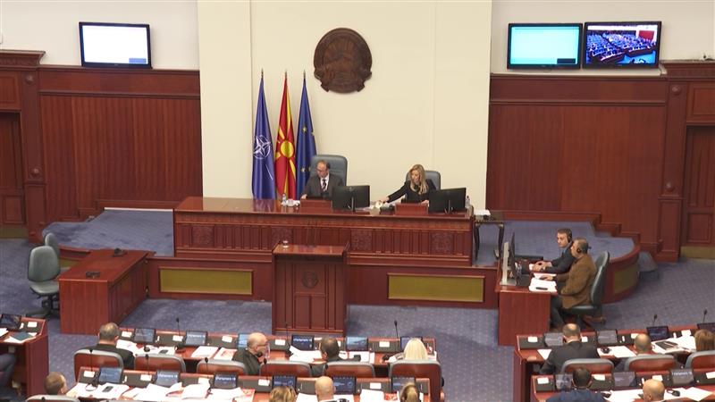 Партиски препукувања – кој го кочи европскиот пат и кој тргува со националните интереси