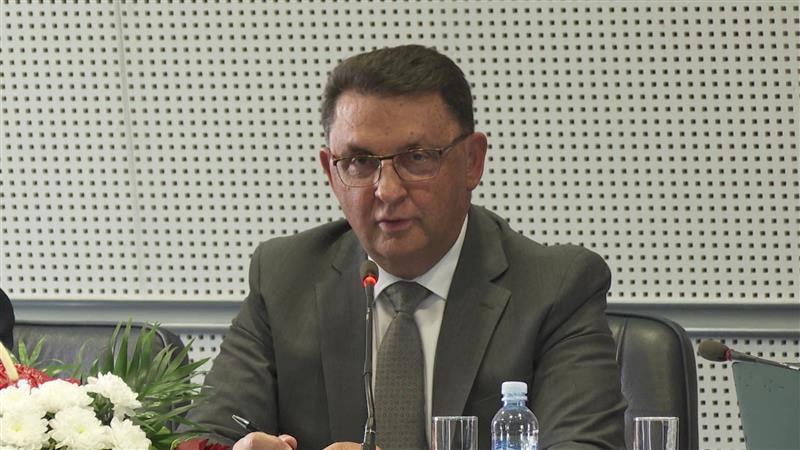 Гувернерот Славески со директна закана за затворање на „Канал 5“ по примерот на „А1“ 