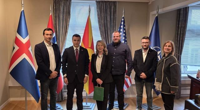 Прием во Македонската амбасада во Норвешка за Јулијана Мирчевска и Васко Мавровски