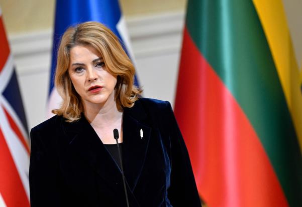 Владата на Латвија падна поради украинските беспилотни летала