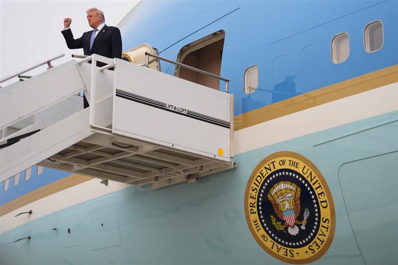 Трамп си замина од Кина со пофалби, Пекинг со предупредувања 