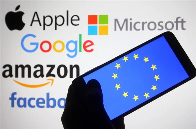 „Apple“ застанува на страната на „Google“: „Ова е опасно за корисниците“