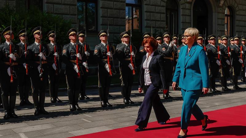 Средба Сиљановска Давкова – Пирц Мусар во Љубљана: Иднината на Македонија е во Европската унија