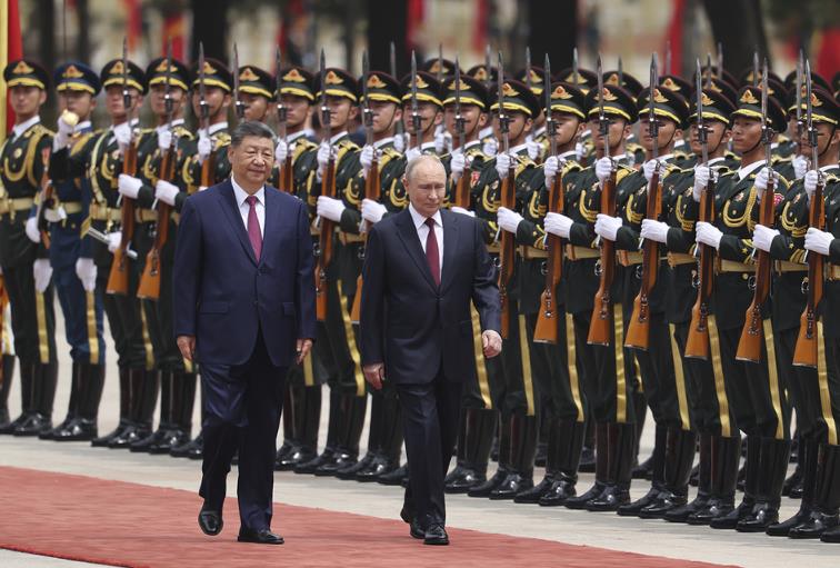 Си Џинпинг и Владимир Путин се сретнаа во Пекинг помалку од една недела по посетата на Трамп