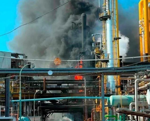 Страшна експлозија во фабриката на „MOL“ во Унгарија: Има загинати (ФОТО)