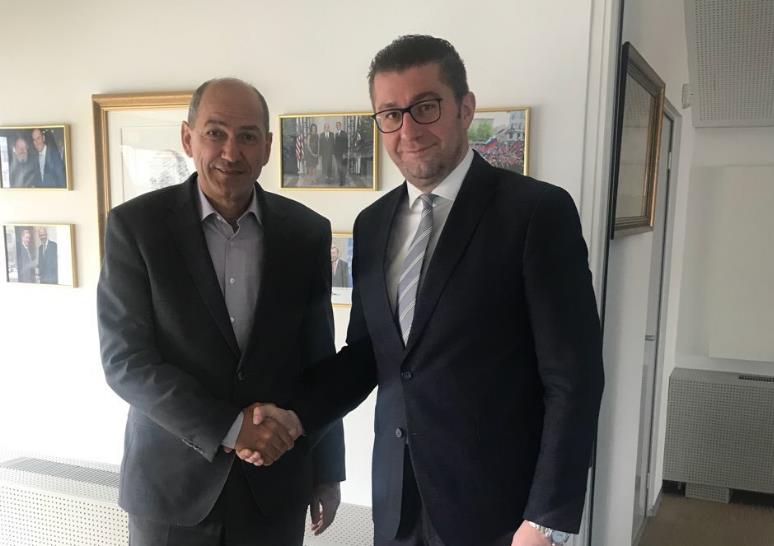 Мицкоски му го честита на Јанша четвртиот мандат за премиер на Словенија 