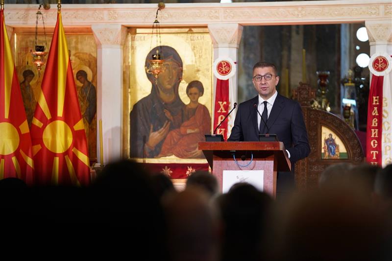 Мицкоски: Најважно е да останеме обединети и да не дозволиме образованието, културата и словото да станат празна форма