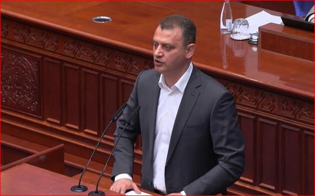 Трајчулески: Државата е во финансиска агонија, буџетот се распаѓа, владата трупа нови долгови
