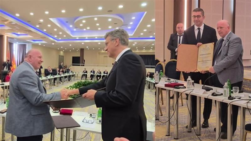 Признание за придонес за регионалната бизнис интеграција за Пленковиќ и Мицкоски од претседателот на Стопанската комора