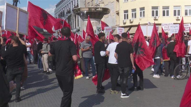 Полагањето на правосуден испит на албански отвора дилеми – Камбовски предупредува на можност од  „правна конфузија“
