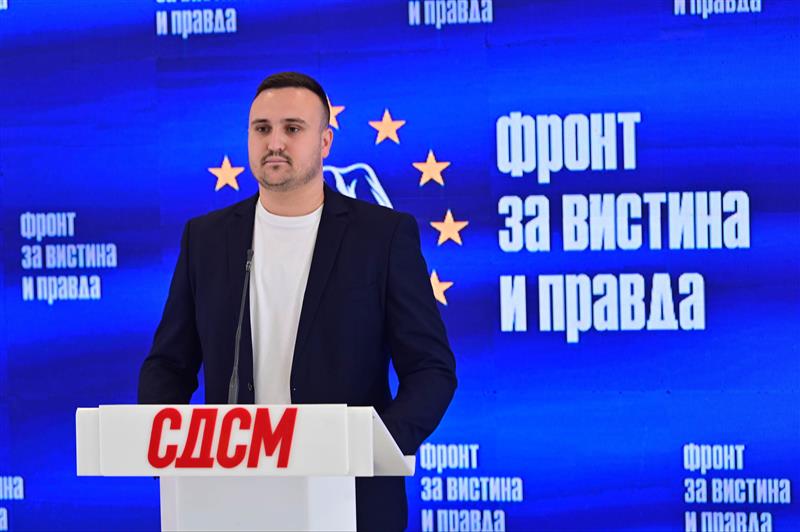 Стојчевски: Распишете референдум, младите сами да одлучат за својата иднина