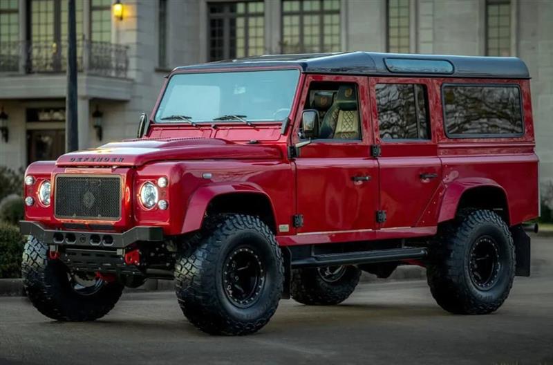 Овој „Land Rover“ чини како „Ferrari“